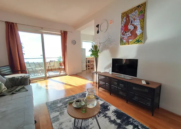 Lemon No. 205 Apartment *